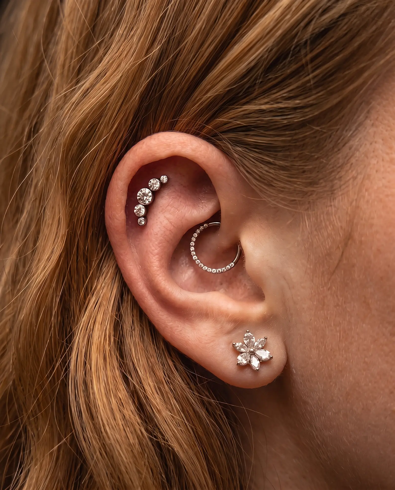 Ear styling stüdyo çalışması 4, kişiye özel kulak kompozisyonu