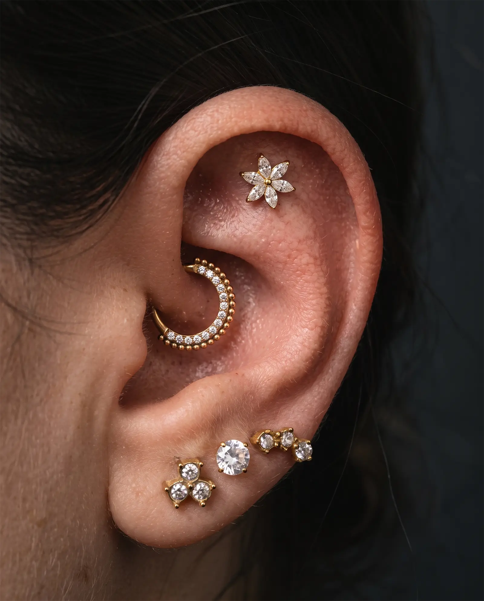 Ear styling stüdyo çalışması 5, kişiye özel kulak kompozisyonu