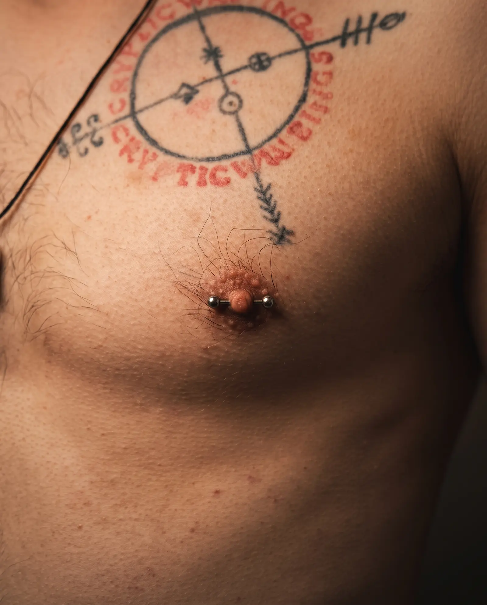 Nipple piercing stüdyo çalışması