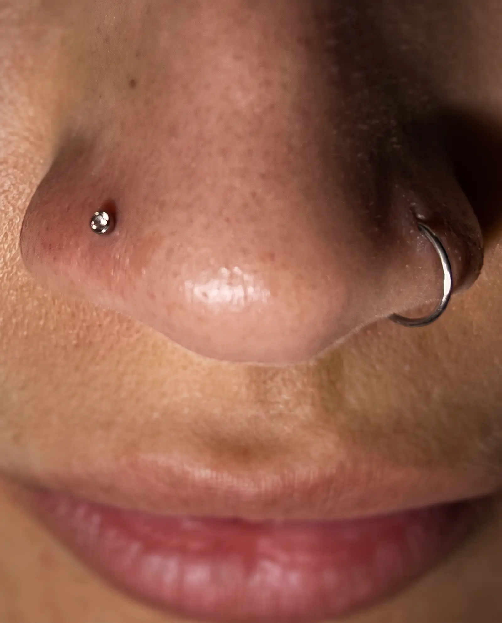 Nostril piercing stüdyo çalışması 3, burun kanadı